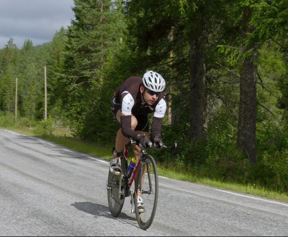 九游娱乐网页版-中国男篮加强内线篮板球控制减少二次进攻失误，中国男篮内线新星